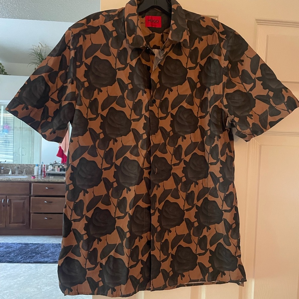 Hugo Boss Button up